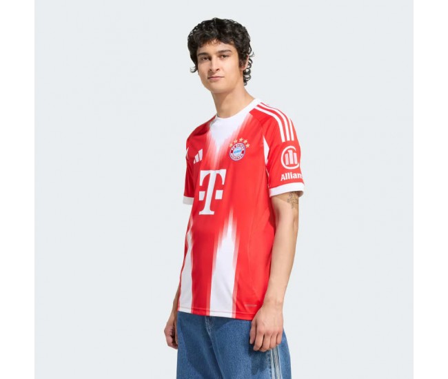 FC Bayern Herren Heimtrikot Authentic 25-26