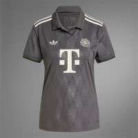 FC Bayern Herren Wiesn Fußballtrikot 2024
